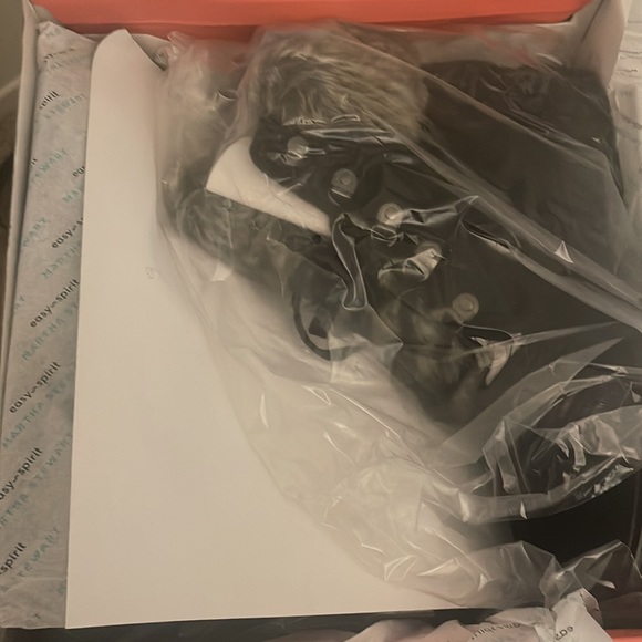 Easy Spirit boots - Picture 3 of 4